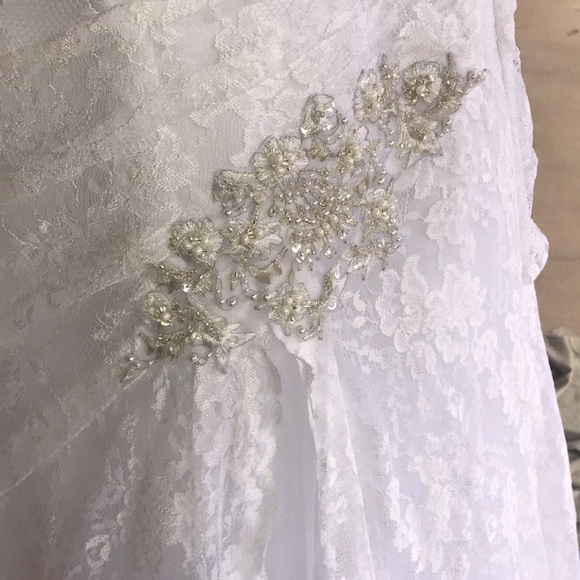 David’s Bridal White Beaded Lace Tulle Strapless Wedding Gown Dress - Picture 10 of 16